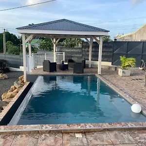  Hébergement de vacances Little Garden Guadeloupe